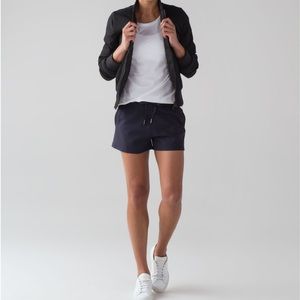 Lululemon On The Fly Short | Midnight Navy